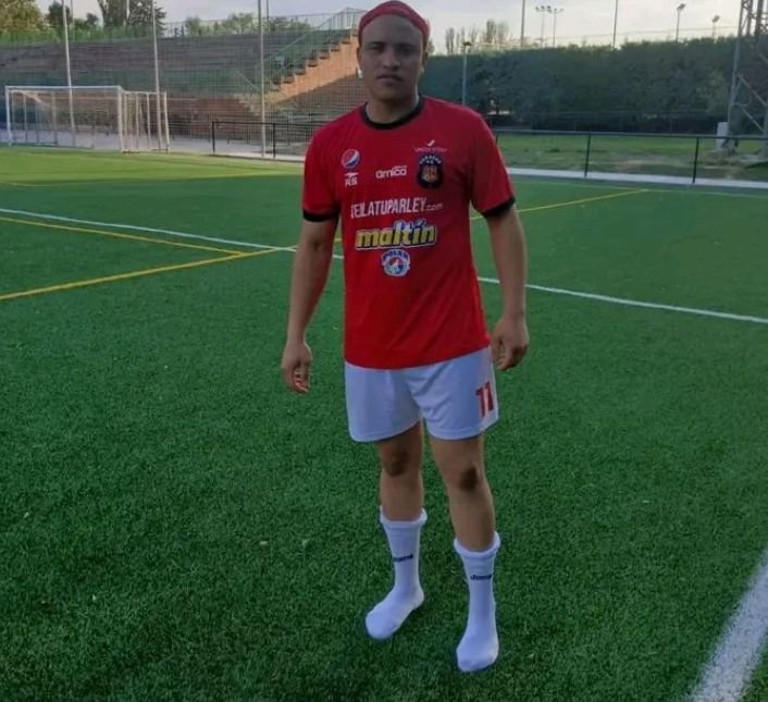 Douglas Tenia